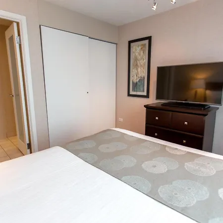 Campus Tower Suite Hotel Edmonton Exterior photo