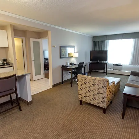 Campus Tower Suite Hotel Edmonton Exterior photo