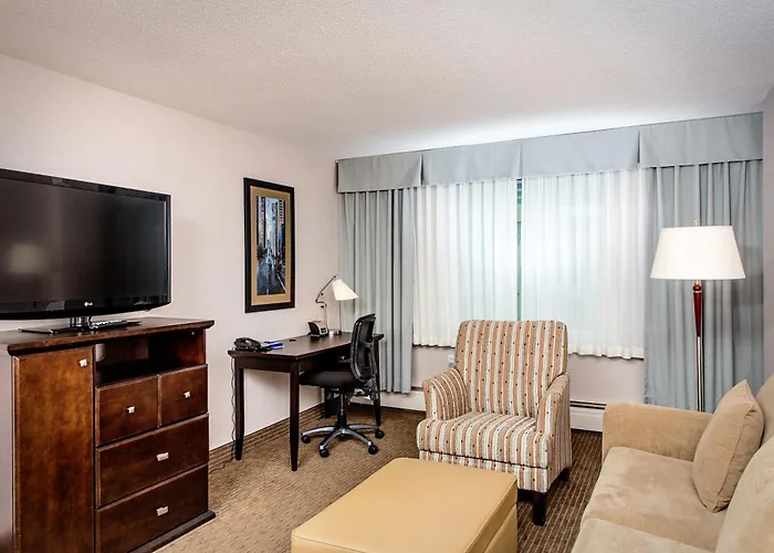 Campus Tower Suite Hotel